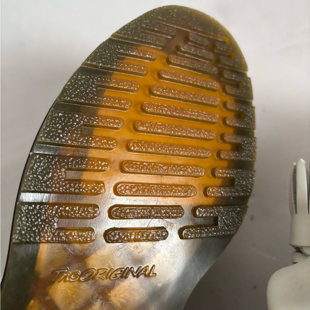 Dr. Martens Women Size 8 Adrian YS White Leather Tassel Loafers NWOT - Picture 10 of 12